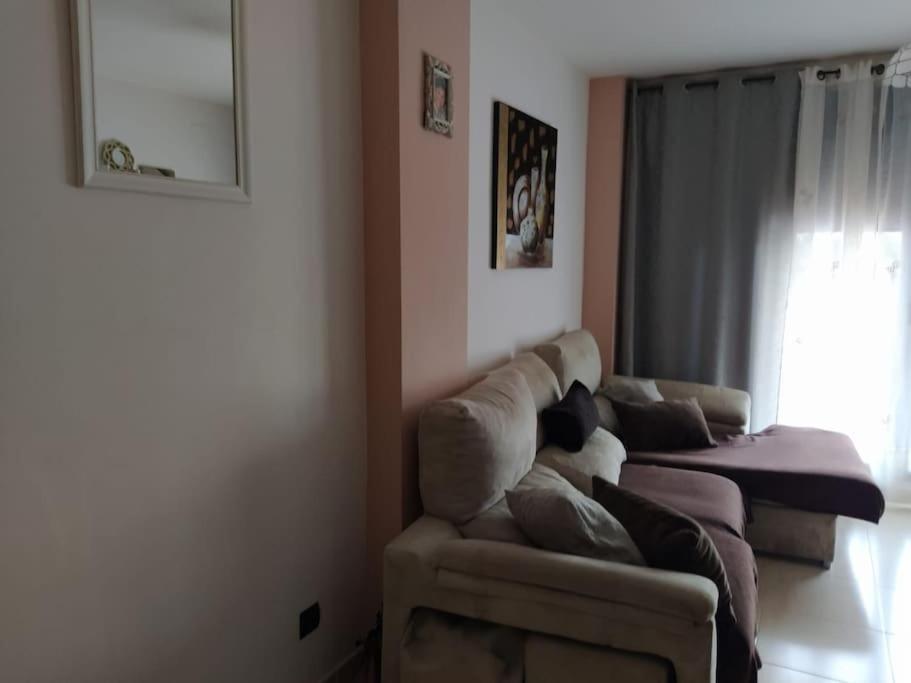 Bajo Puerta De Alcazaba Apartment Retamar  Bagian luar foto